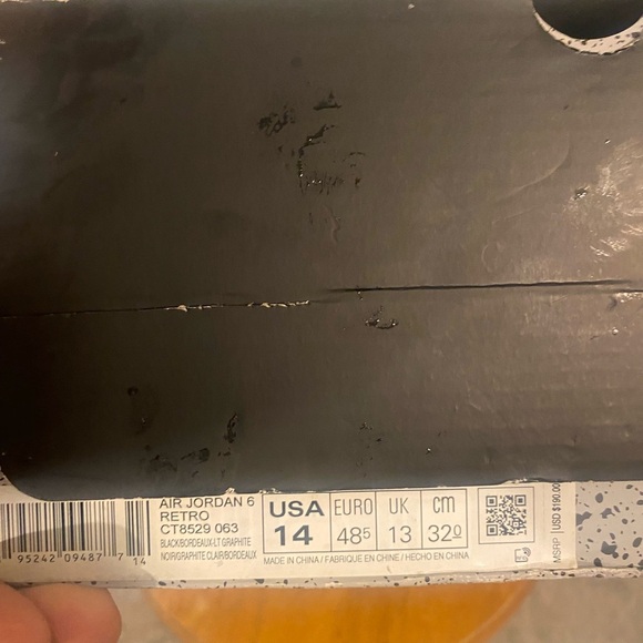 Jordan Athletic Shoes in Olive and Burgundy Retro 6 Bourdeaux - Picture 4 of 10